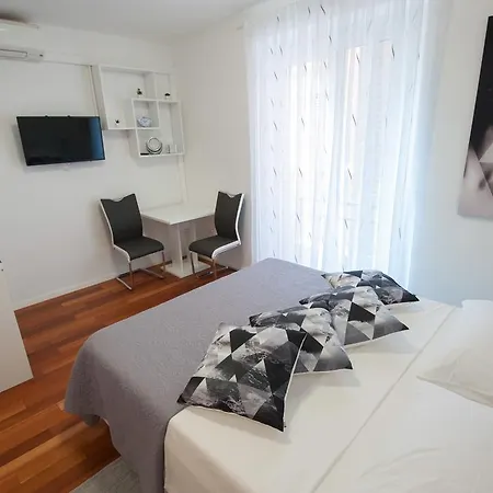 Mare Apartment *